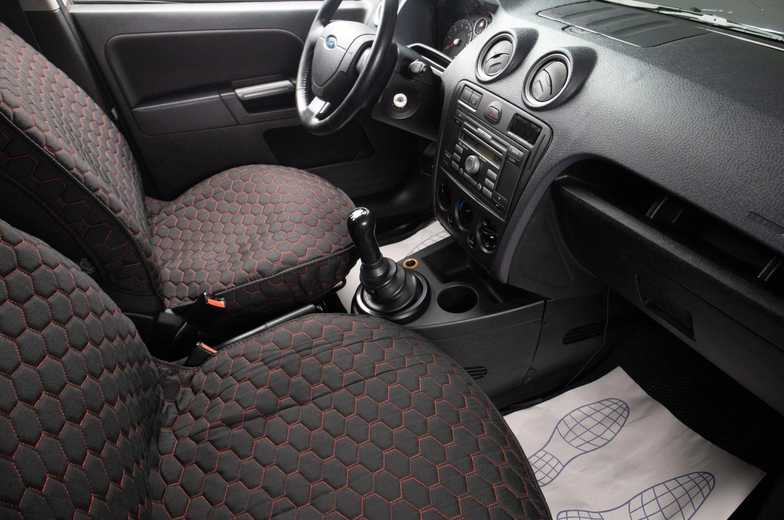 Ford Fusion 15 из 17