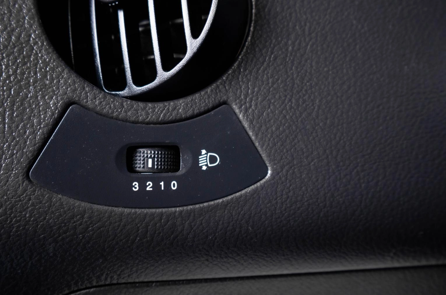Chevrolet Aveo 7 из 20