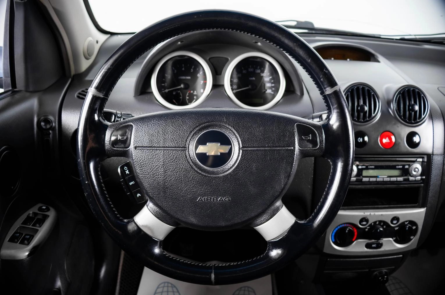Chevrolet Aveo 15 из 20