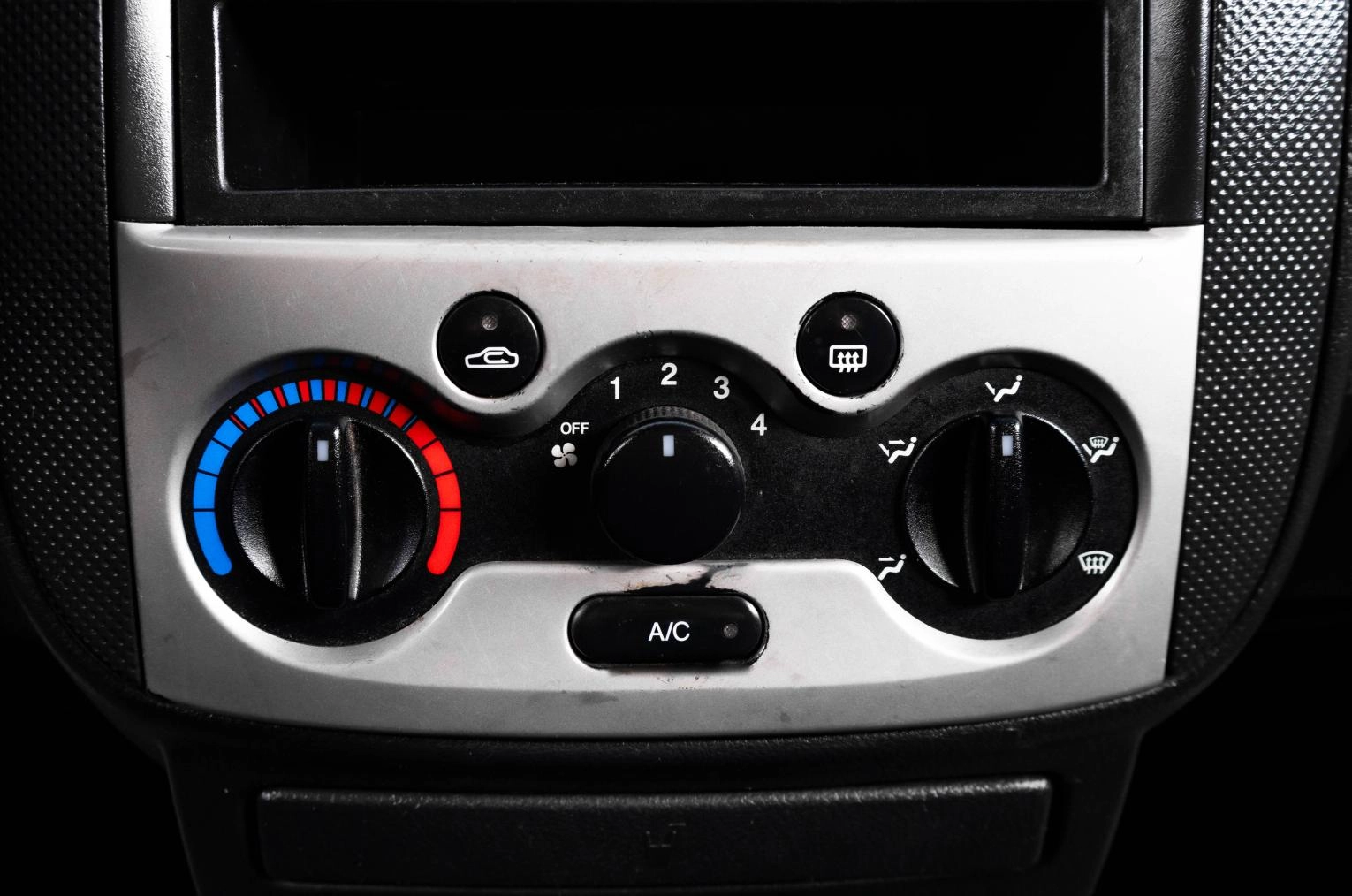Chevrolet Aveo 18 из 20