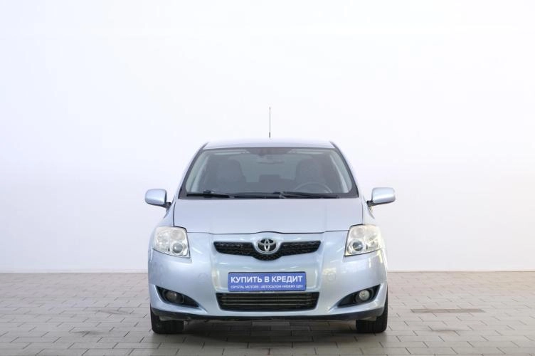 Toyota Auris 2 из 6