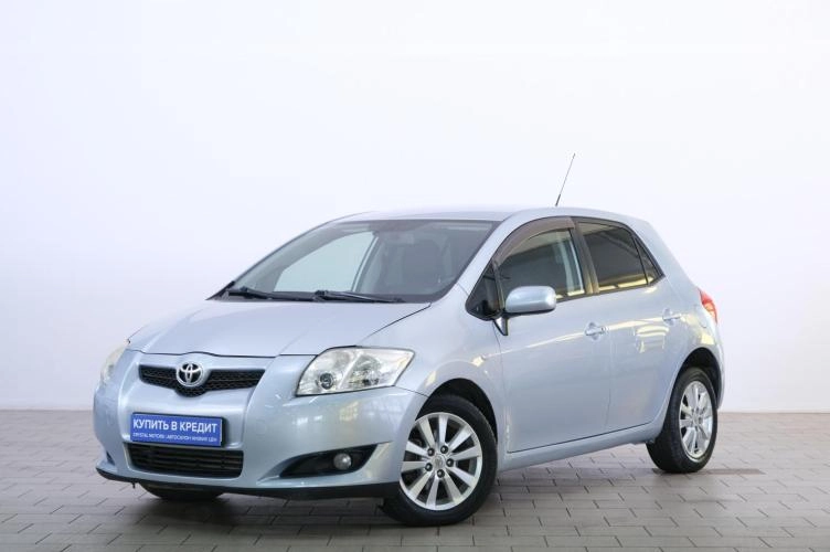 Toyota Auris 3 из 6