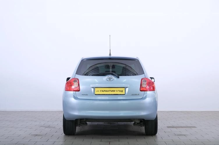 Toyota Auris 5 из 6