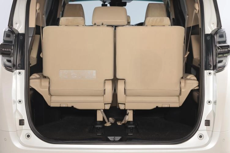 Toyota Vellfire 18 из 18