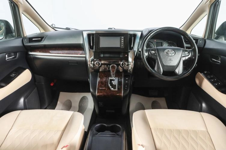 Toyota Vellfire 8 из 18