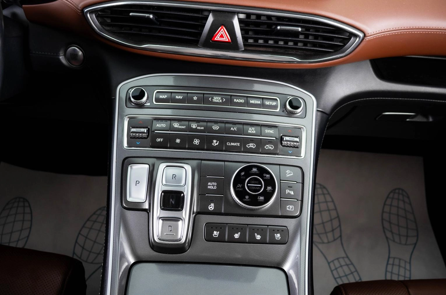 Hyundai Santa Fe 20 из 24