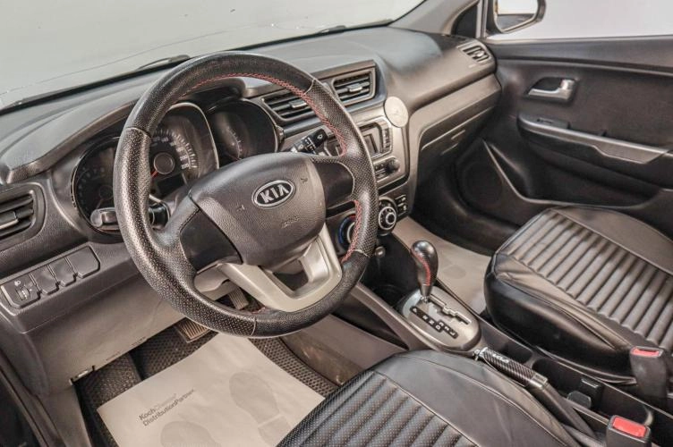 KIA Rio 7 из 16