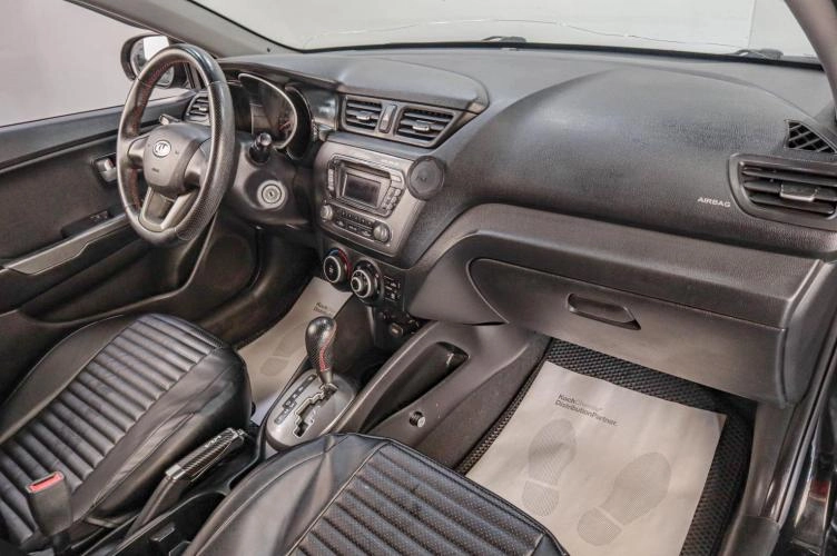 KIA Rio 14 из 16