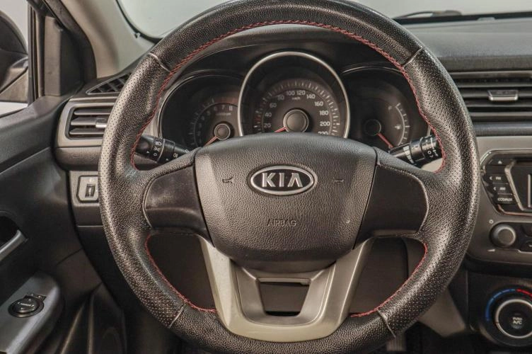 KIA Rio 9 из 16