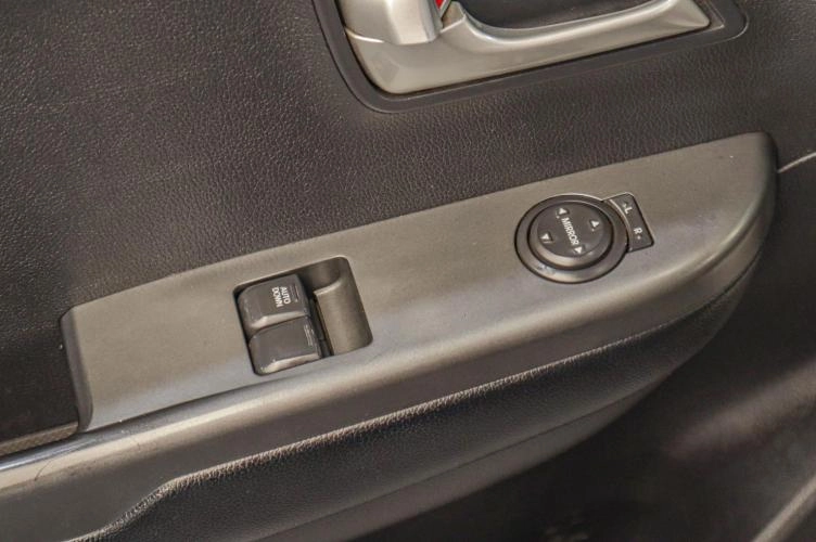KIA Rio 8 из 16