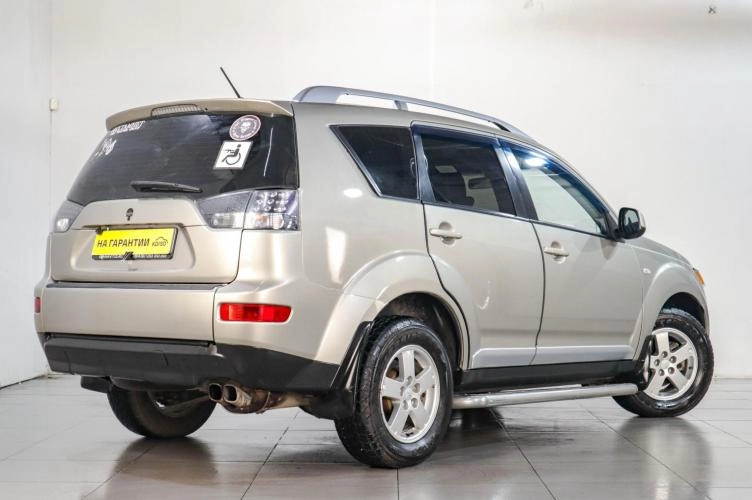 Mitsubishi Outlander 6 из 6