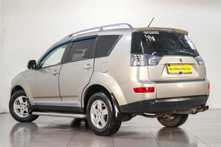 Mitsubishi Outlander 4 из 6