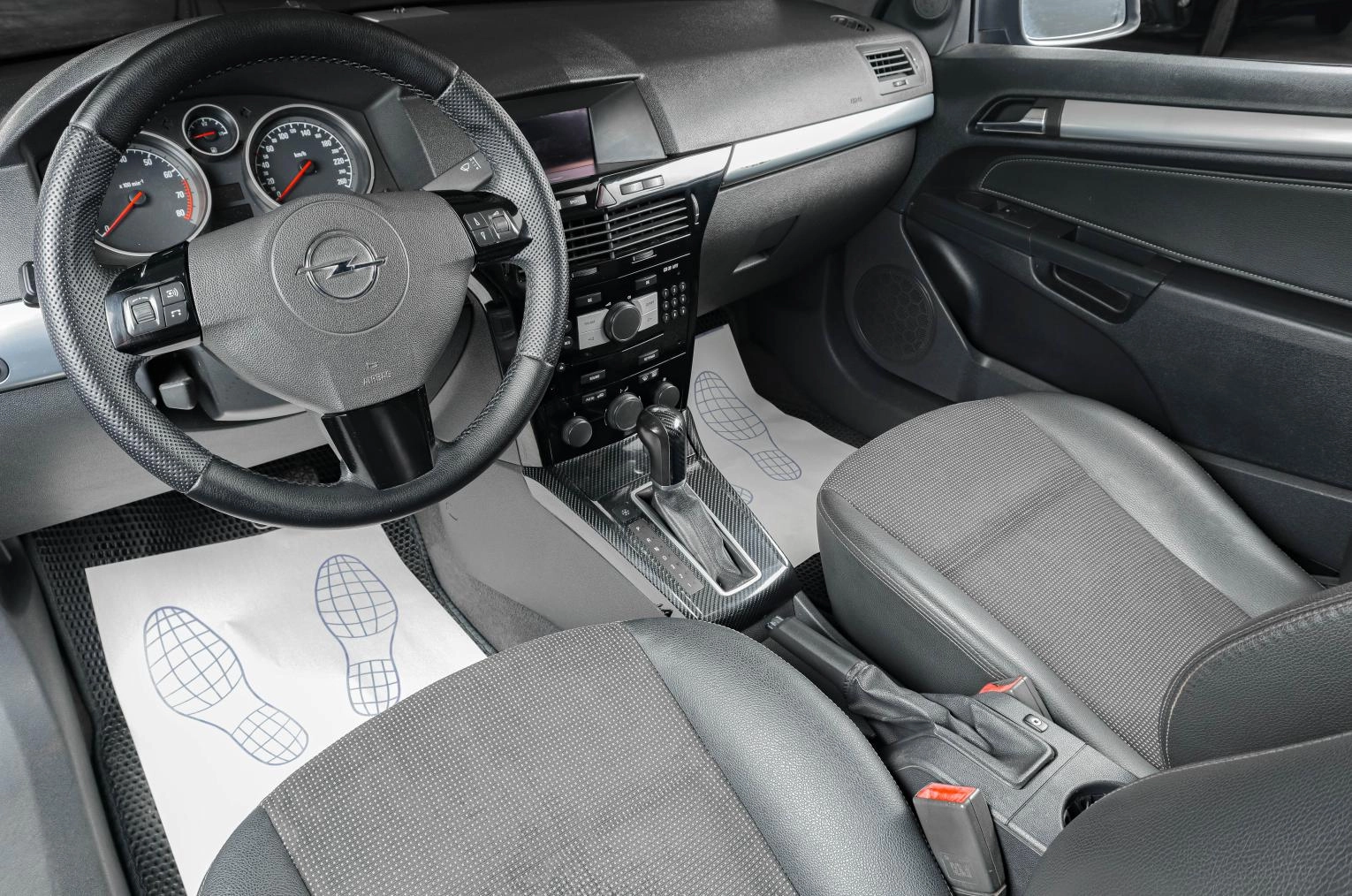 Opel Astra GTC 7 из 17