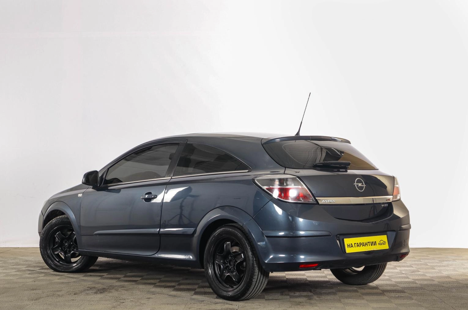 Opel Astra GTC 4 из 17