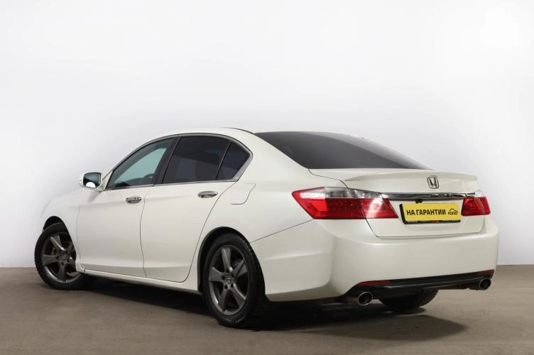 Honda Accord 4 из 6
