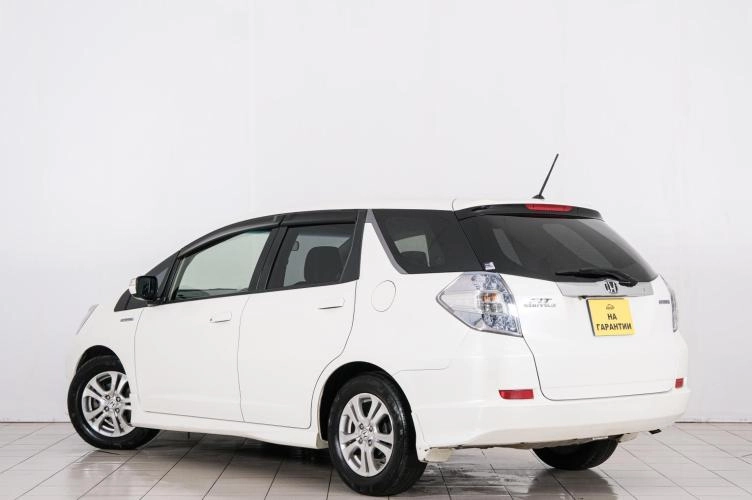 Honda Fit Shuttle 4 из 6