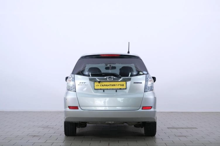 Honda Fit Shuttle 5 из 6