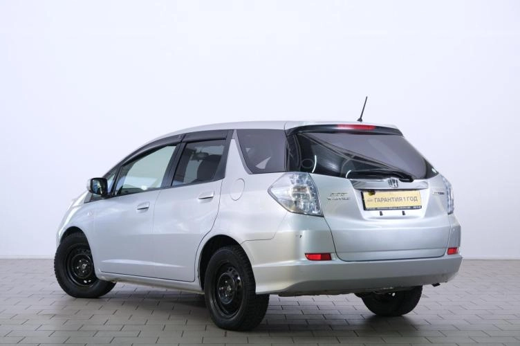 Honda Fit Shuttle 4 из 6