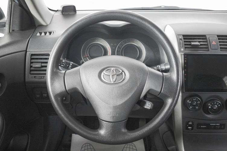Toyota Corolla 15 из 21