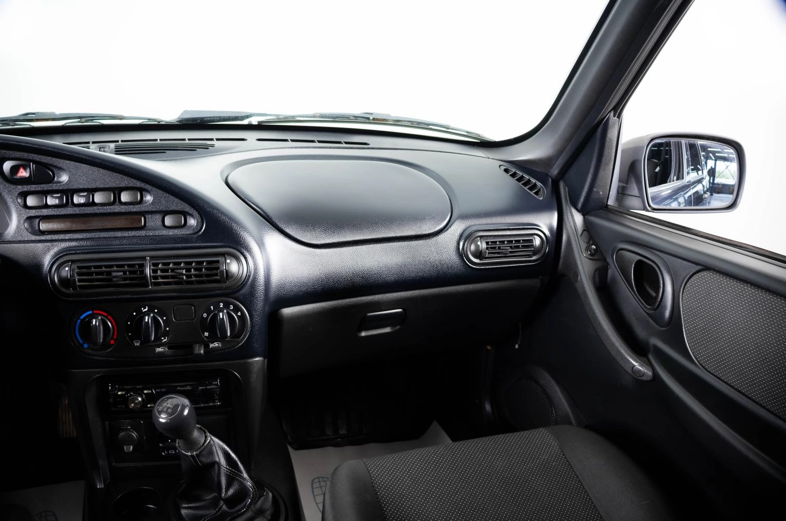 Chevrolet Niva 13 из 20