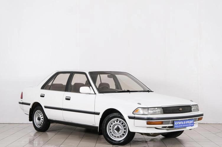 Toyota Corona 1 из 6