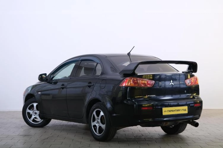Mitsubishi Lancer 4 из 6