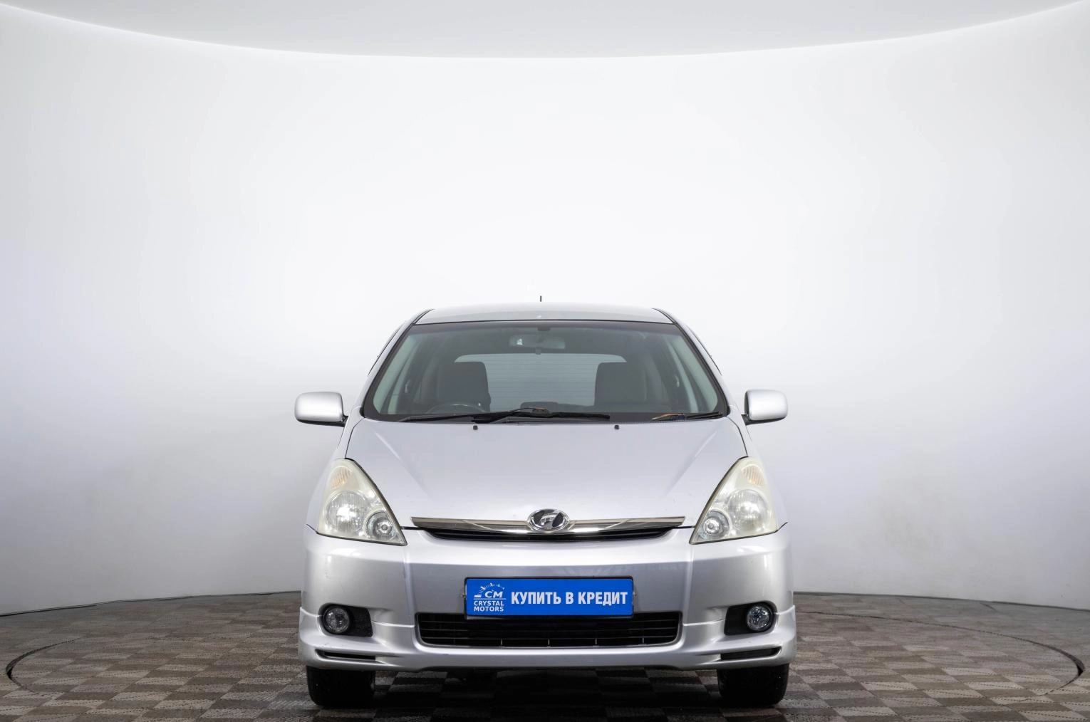 Toyota Wish 2 из 18