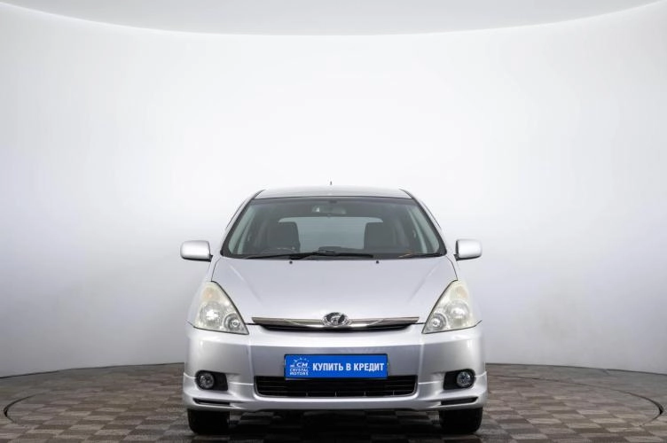 Toyota Wish 2 из 6