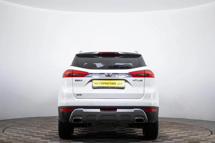 Geely Atlas 5 из 6