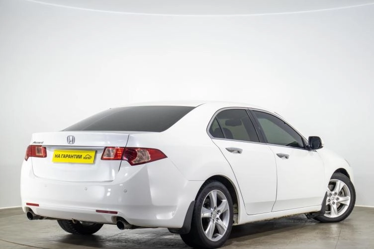 Honda Accord 4 из 6