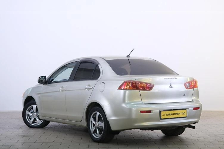 Mitsubishi Lancer 4 из 6