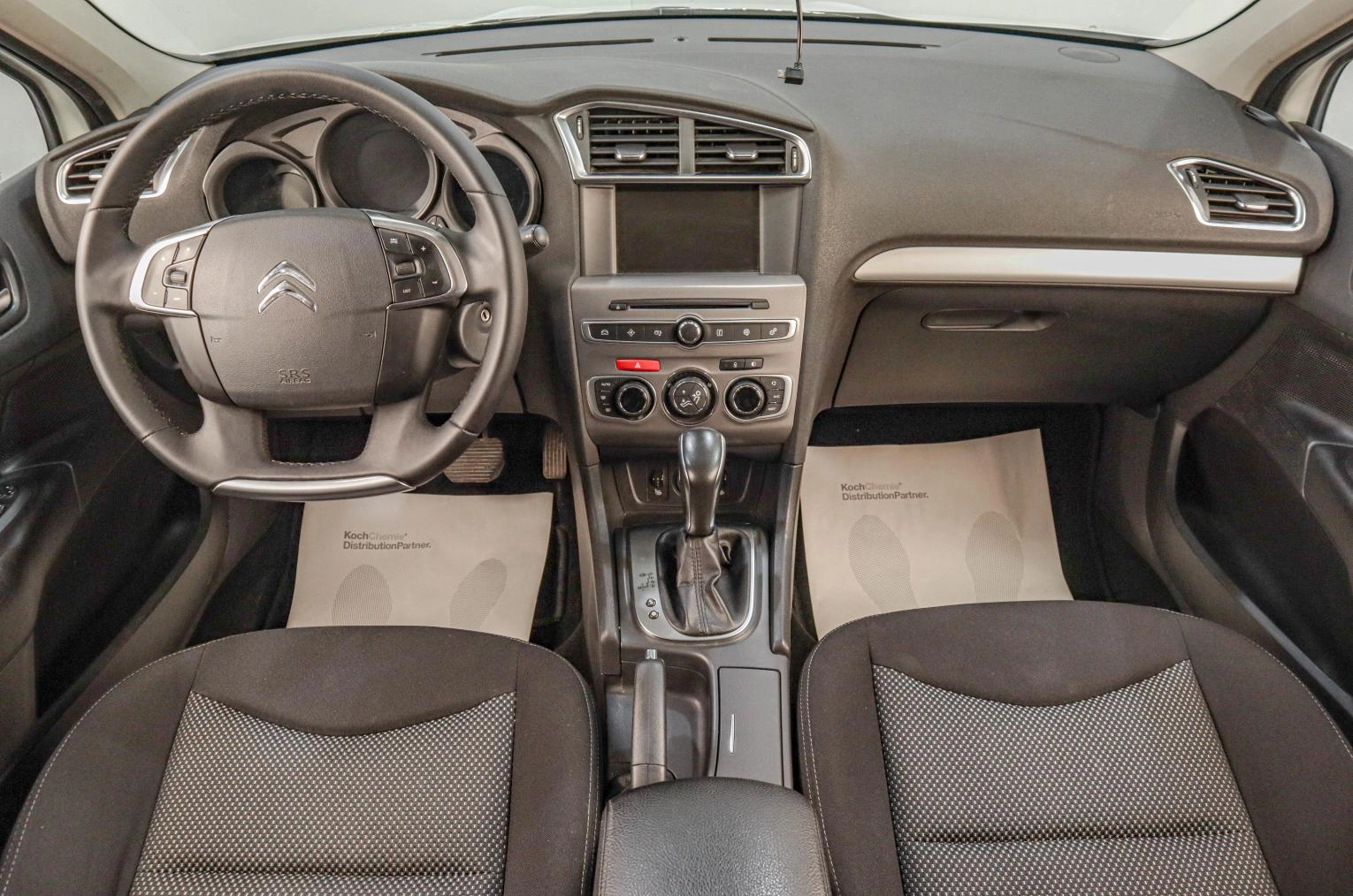 Citroen C4 17 из 20