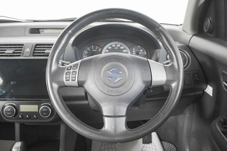 Suzuki Swift 15 из 20