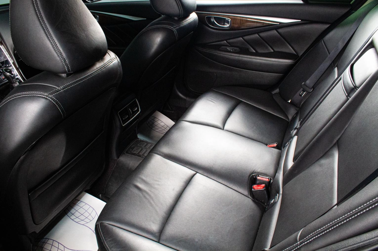 Infiniti Q50 16 из 16