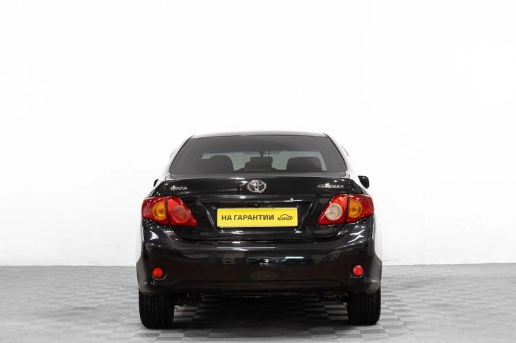 Toyota Corolla 5 из 6