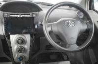 Toyota Vitz 14 из 19
