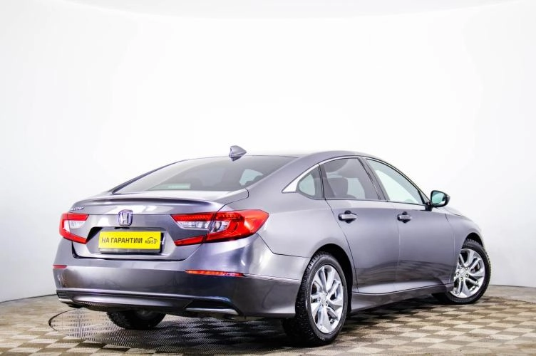 Honda Accord 4 из 6