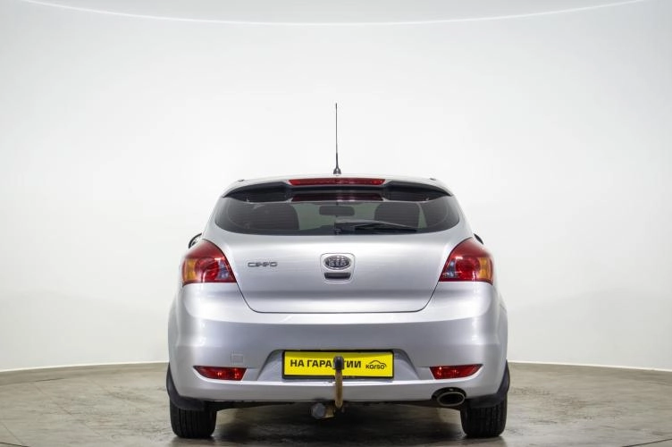 KIA cee'd 5 из 6