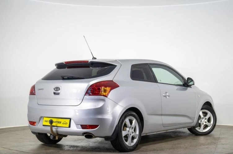 KIA cee'd 4 из 6