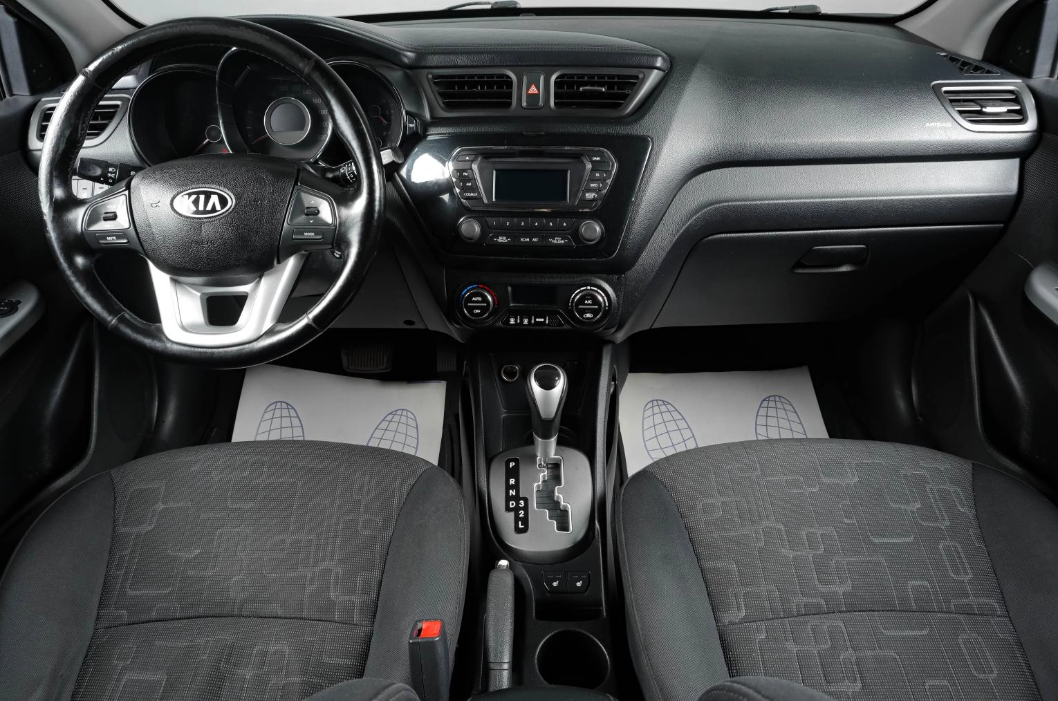 KIA Rio 12 из 19
