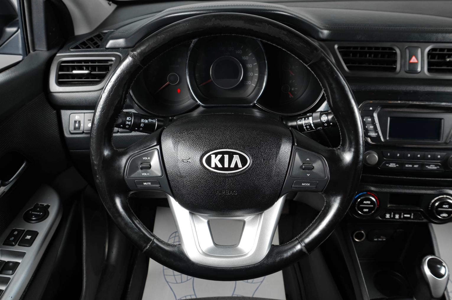 KIA Rio 13 из 19