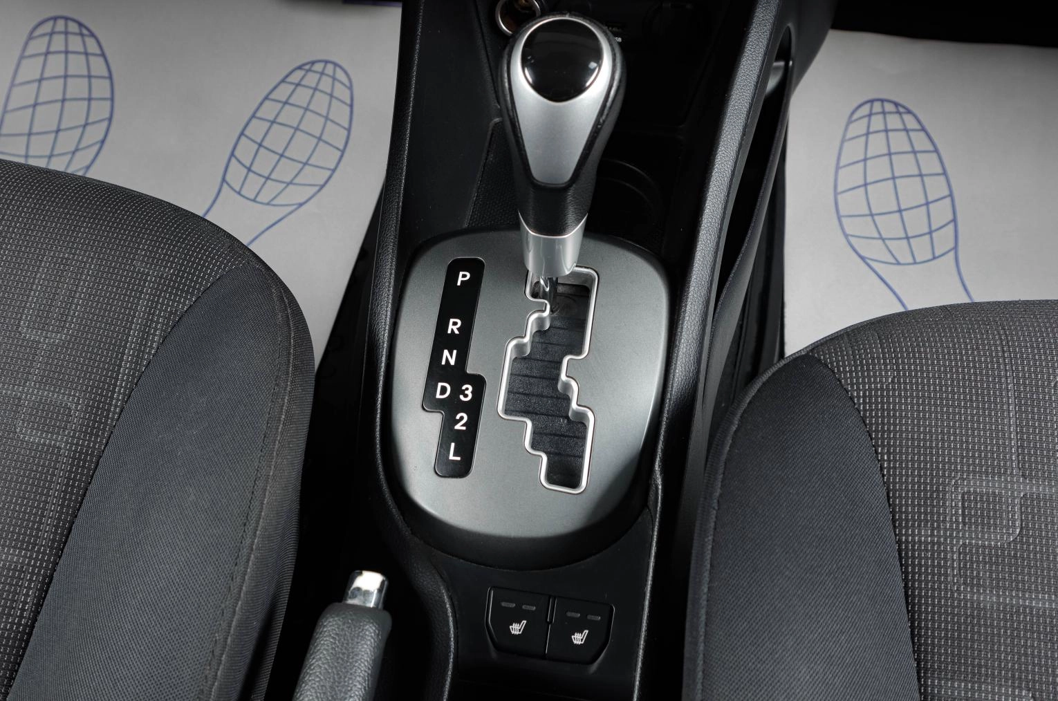 KIA Rio 17 из 19