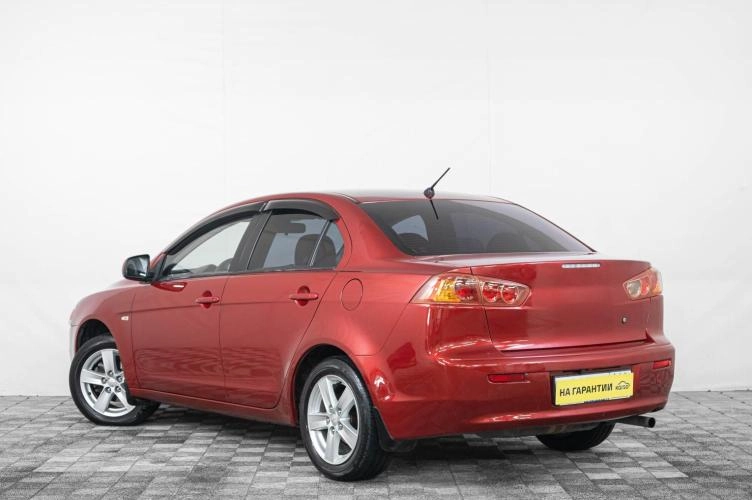 Mitsubishi Lancer 4 из 6