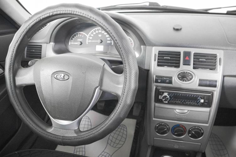 ВАЗ (LADA) Priora 11 из 17