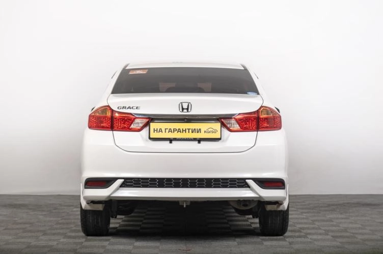 Honda Grace 4 из 6