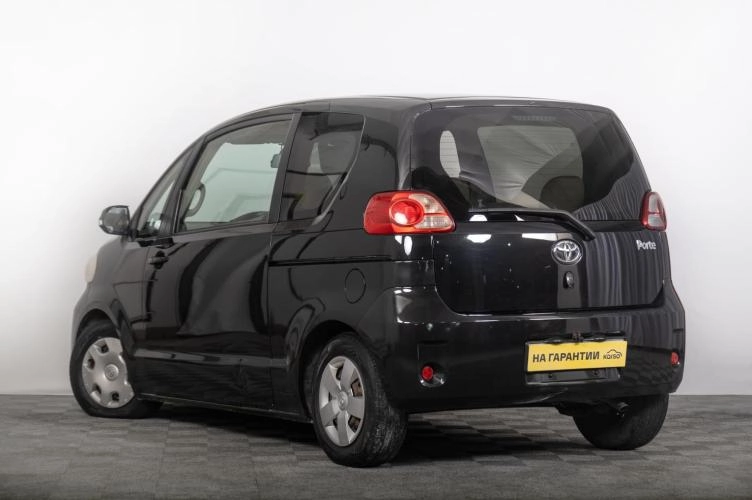 Toyota Porte 5 из 6