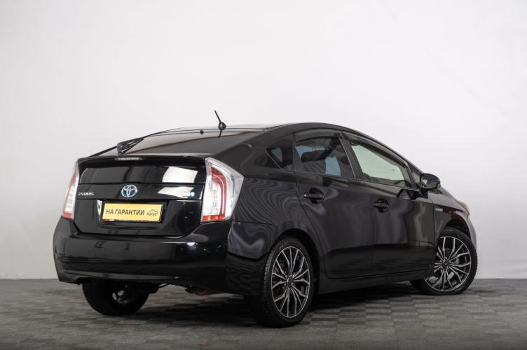Toyota Prius 6 из 6