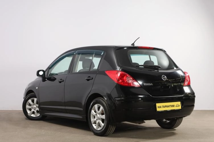 Nissan Tiida 4 из 6
