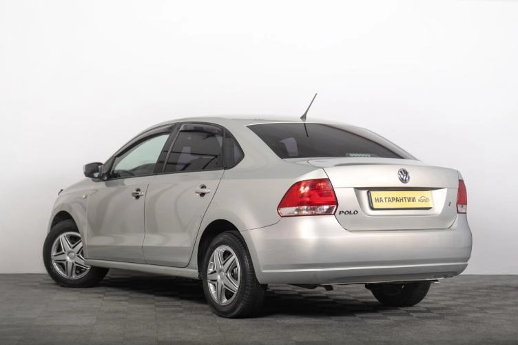 Volkswagen Polo 5 из 6