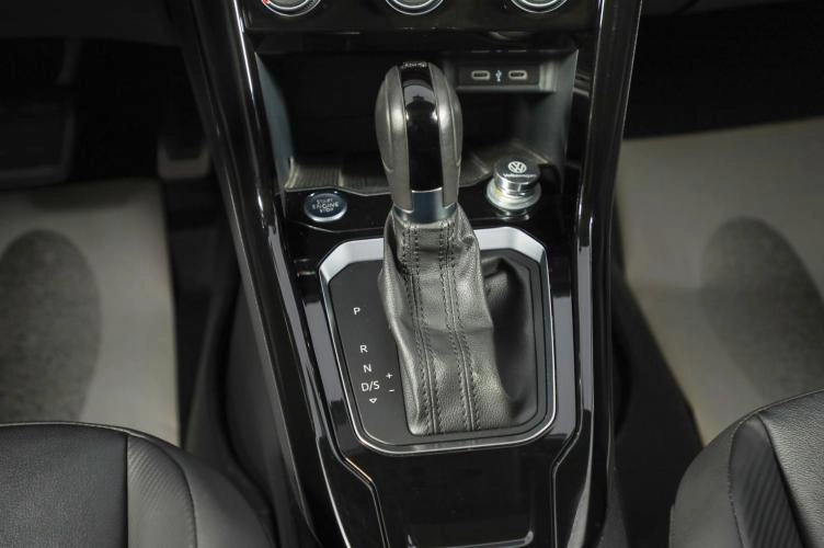 Volkswagen T-Roc 14 из 18